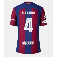 Camisa de Futebol Barcelona Ronald Araujo #4 Equipamento Principal Mulheres 2023-24 Manga Curta